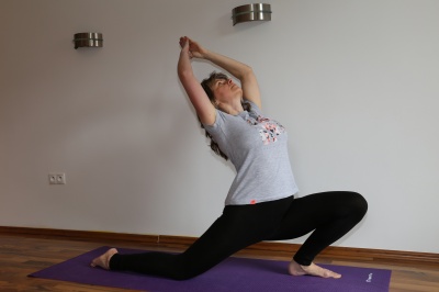 anjaneyasana (pozícia polmesiac)